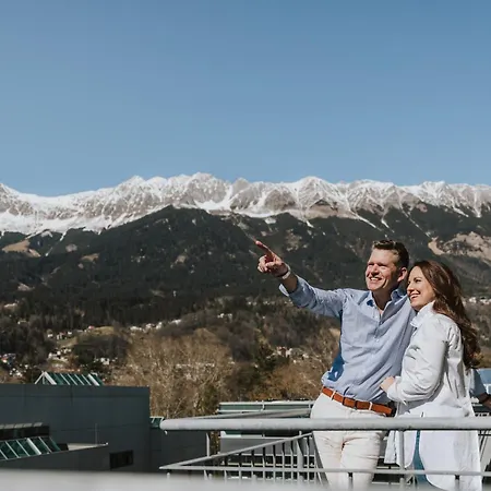 Grauer Baer Szálloda Innsbruck