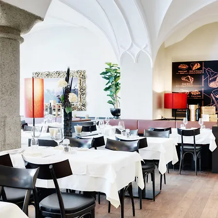 Hotel Grauer Bär 4*