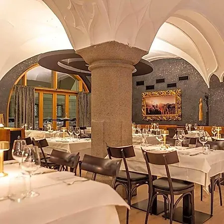 Grauer Baer Hotel
