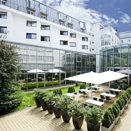 Grauer Baer Готель