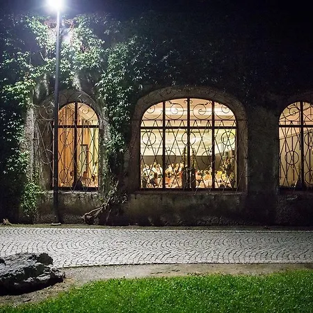 Grauer Baer Отель 4*