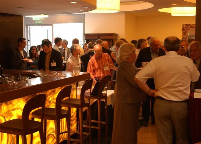 Grauer Baer Готель