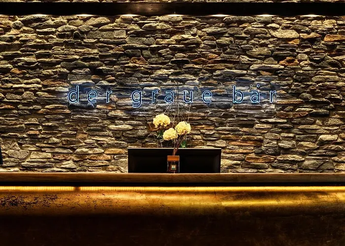 غراور بار فندق 4*