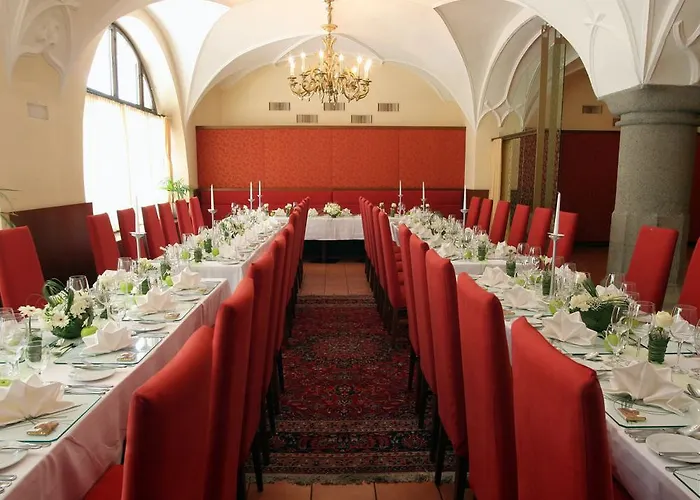 Grauer Baer Інсбрук